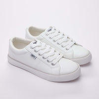 Tomy Sia Sneakers