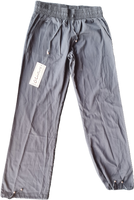 LADIES FASHION CLOTHING TO-CLEAR 100 UNITS