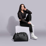 Eva & Elm Saturn Sports Bag Black